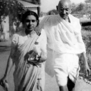 സുശീല നയ്യാർ, ഗാന്ധി